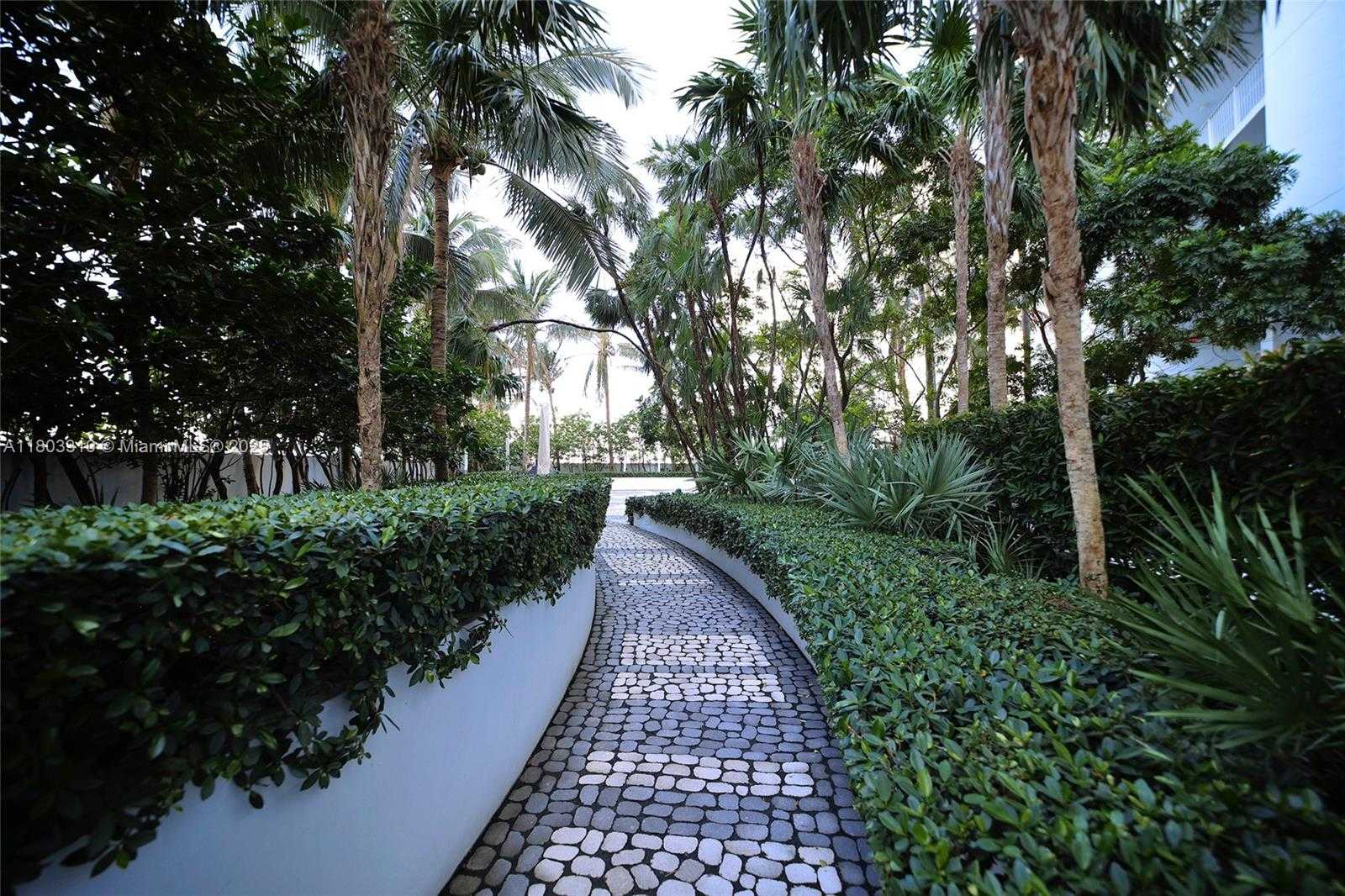 Small Image of 2020 NORTH BAYSHORE DR #1604, Miami Number 42