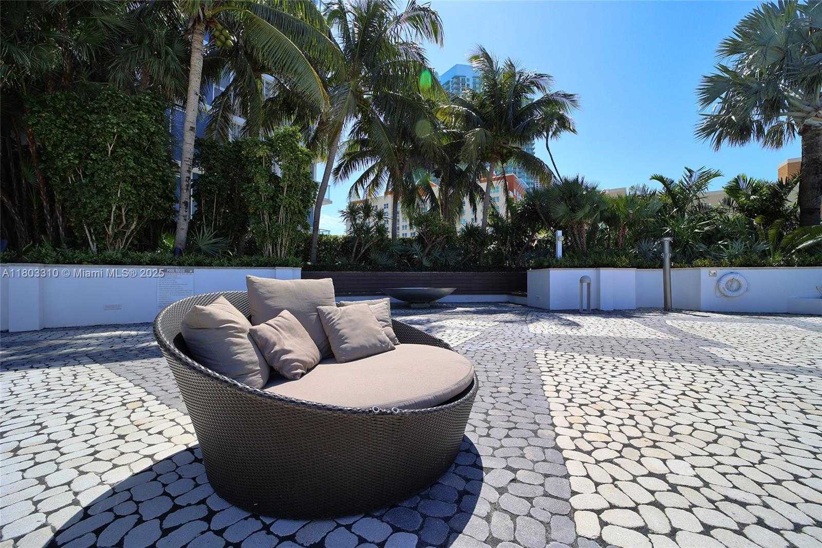 Small Image of 2020 NORTH BAYSHORE DR #1604, Miami Number 45