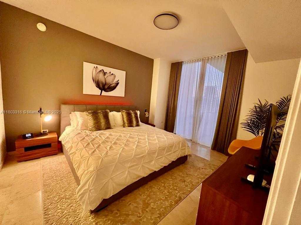 Small Image of 88 SOUTH WEST 7TH ST #808, Miami Number 15