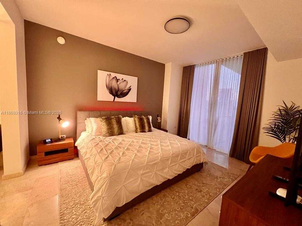 Small Image of 88 SOUTH WEST 7TH ST #808, Miami Number 17