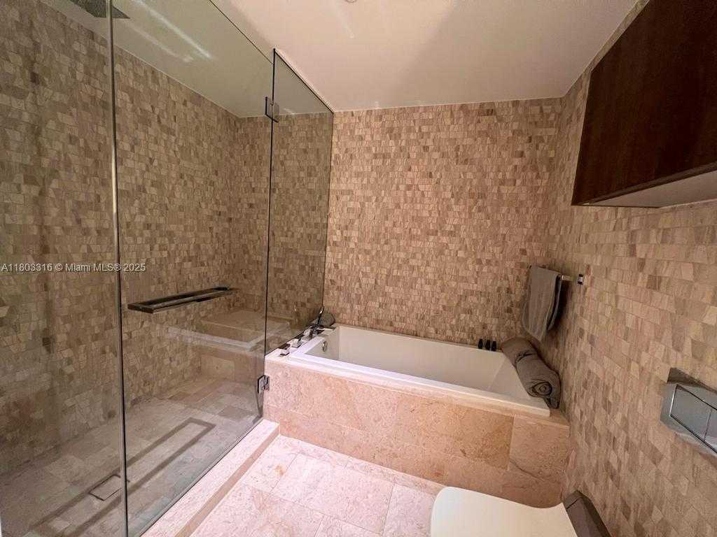 Small Image of 88 SOUTH WEST 7TH ST #808, Miami Number 19