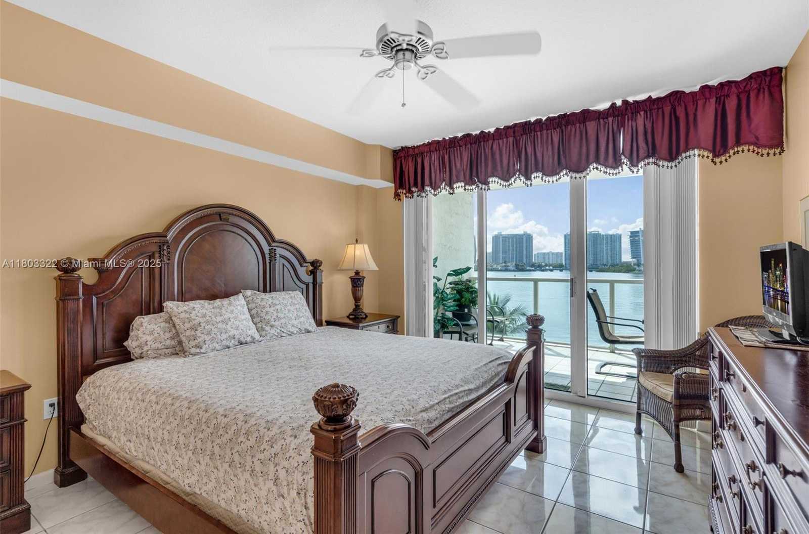 Small Image of 18100 NORTH BAY RD #404, Sunny Isles Beach Number 16