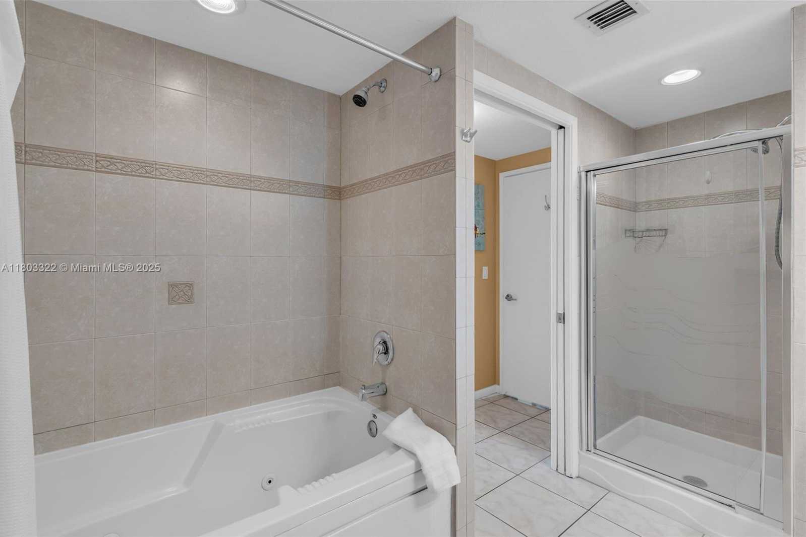 Small Image of 18100 NORTH BAY RD #404, Sunny Isles Beach Number 19