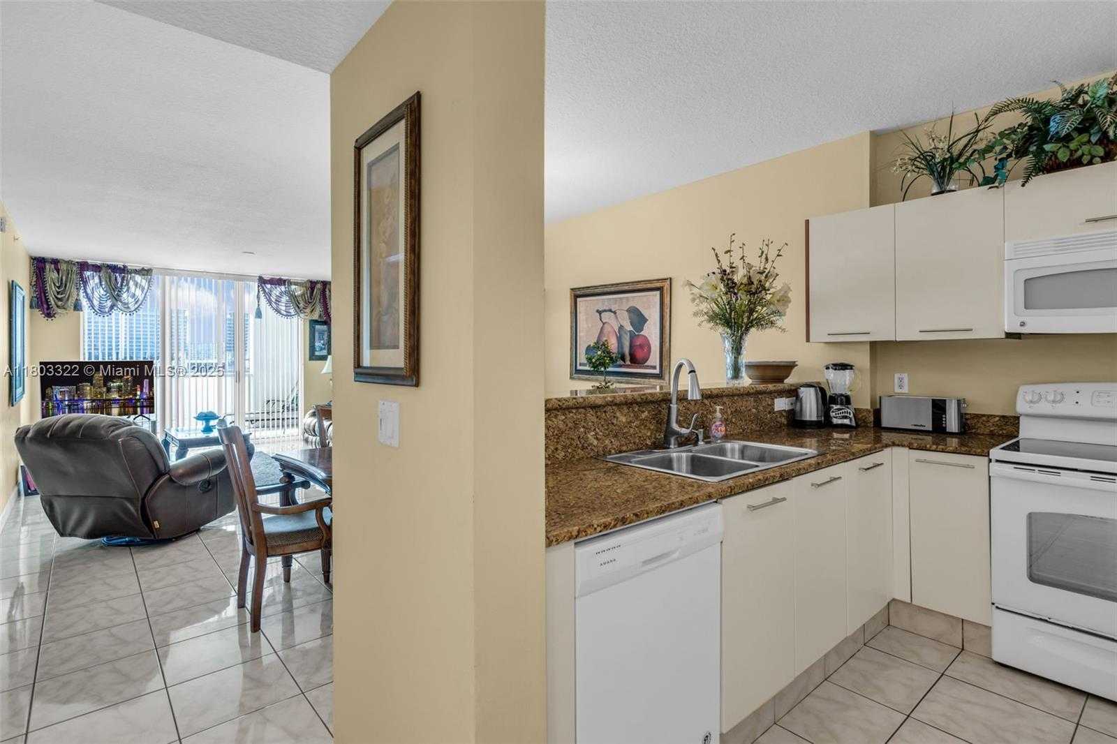 Small Image of 18100 NORTH BAY RD #404, Sunny Isles Beach Number 4