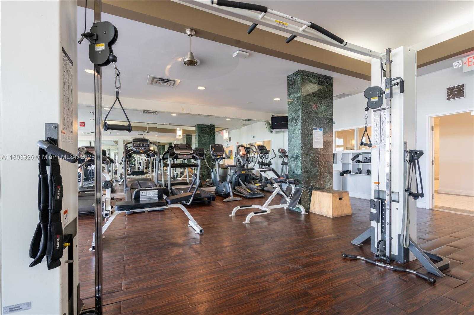 Small Image of 6770 INDIAN CREEK DR #4P, Miami Beach Number 4