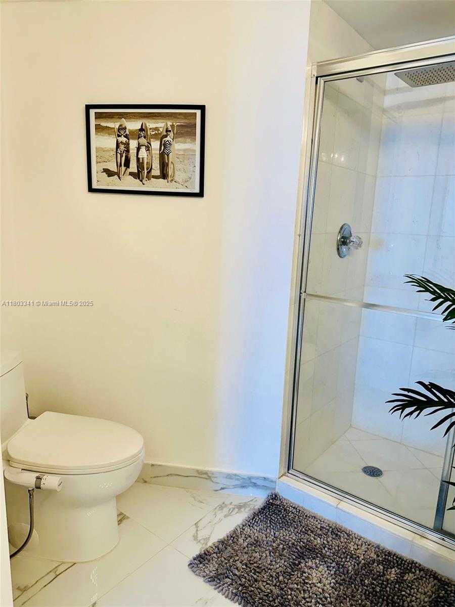 Small Image of 19101 NORTH EAST 36TH CT #2804, Aventura Number 21