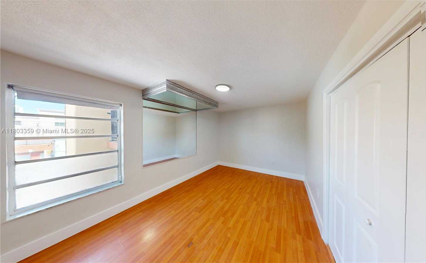 Small Image of 677 SOUTH WEST 9TH AVE #309, Miami Number 10