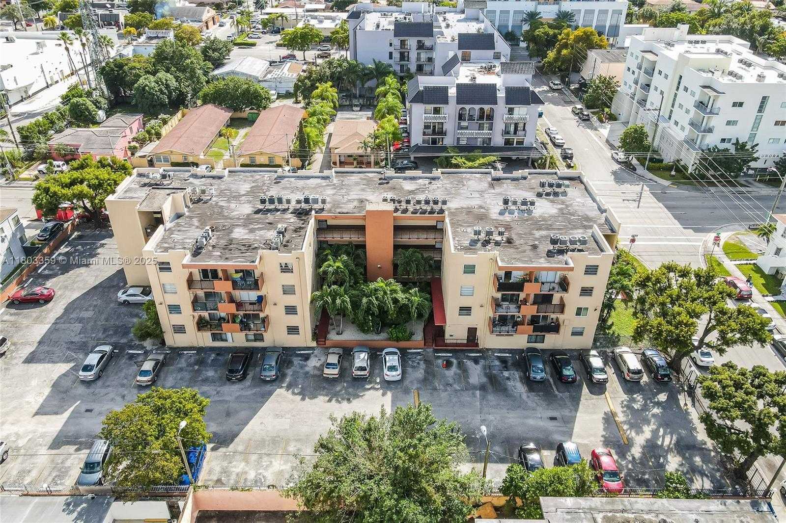 Small Image of 677 SOUTH WEST 9TH AVE #309, Miami Number 13