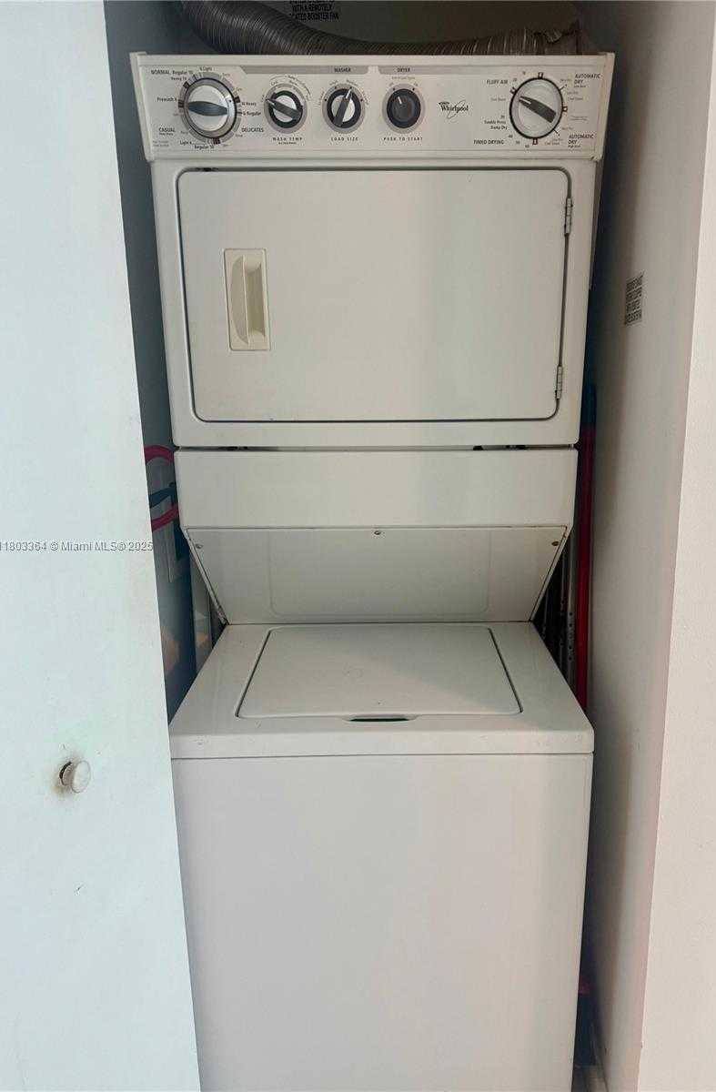 Small Image of 60 SOUTH WEST 13TH ST #1618, Miami Number 11