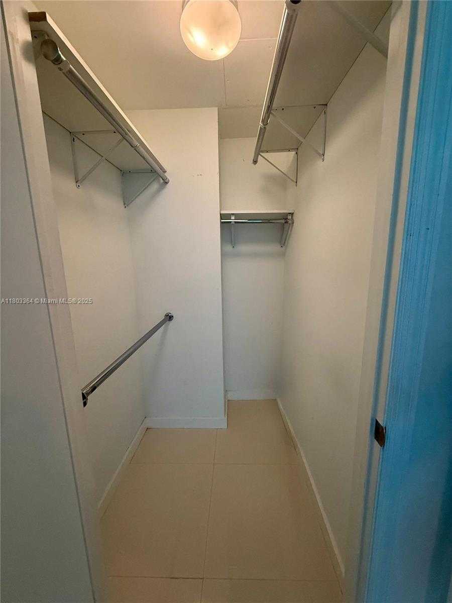 Small Image of 60 SOUTH WEST 13TH ST #1618, Miami Number 9