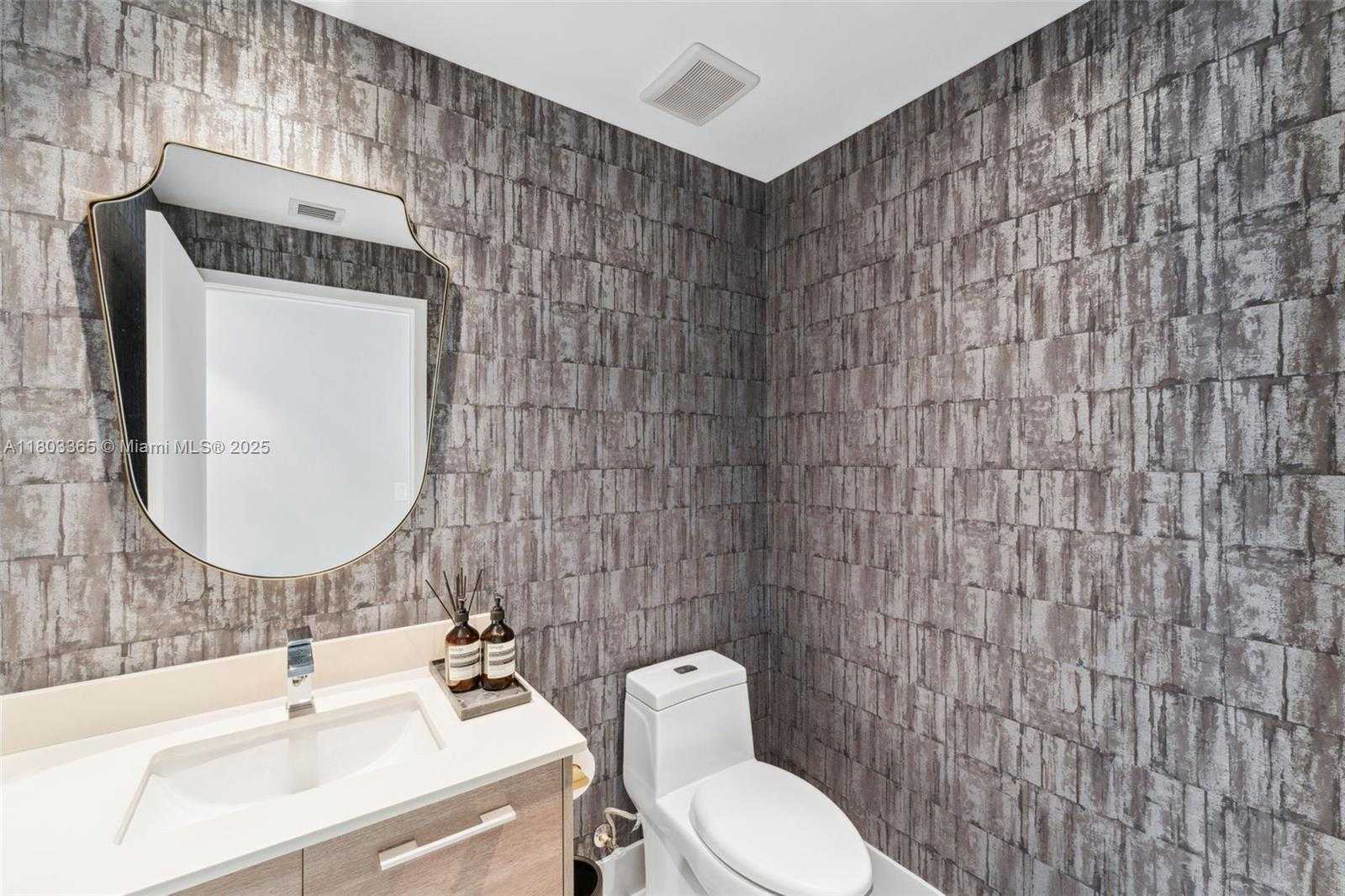 Small Image of 650 NORTH EAST 32ND ST #PH5004, Miami Number 15
