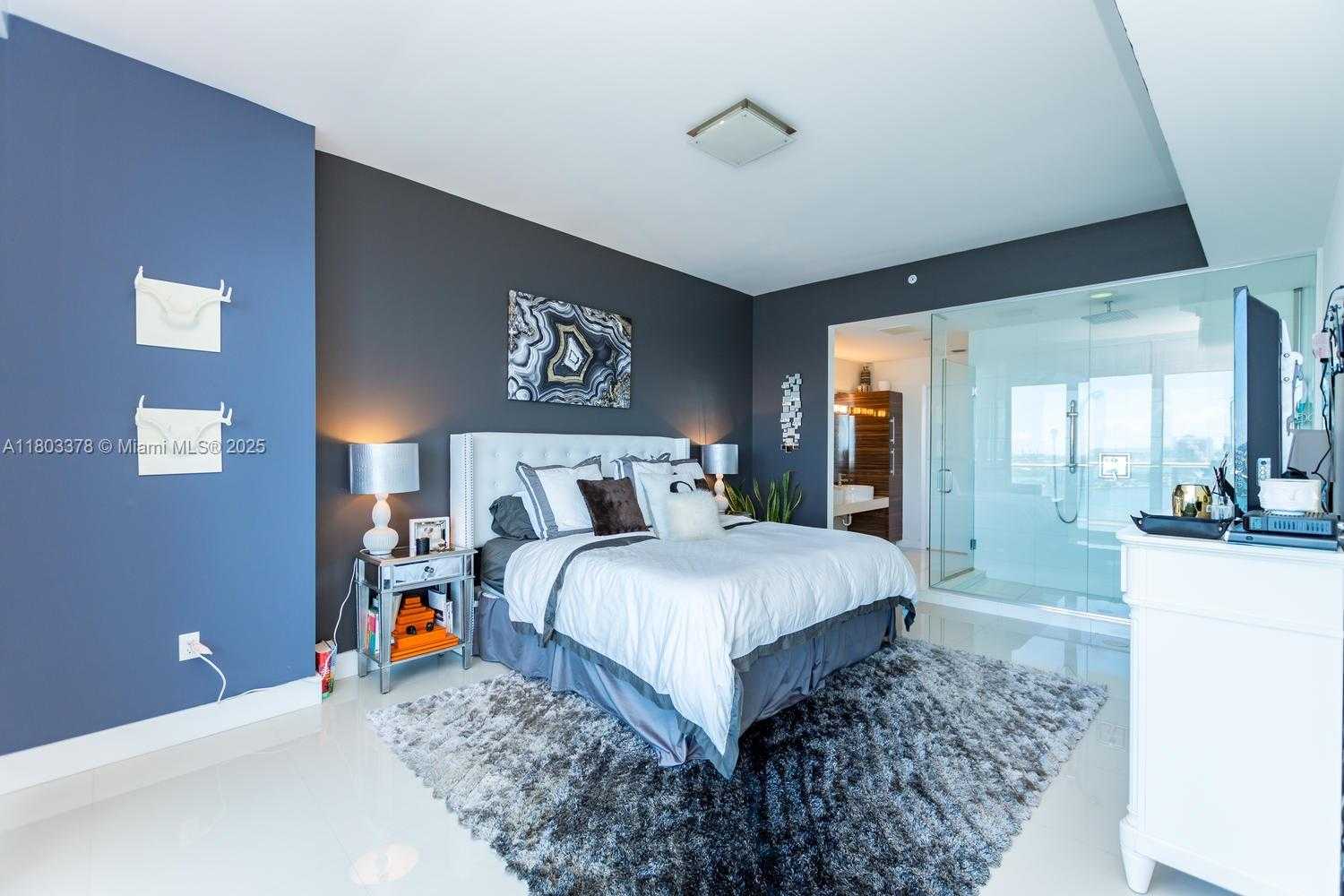 Small Image of 2020 NORTH BAYSHORE DR #2005, Miami Number 19