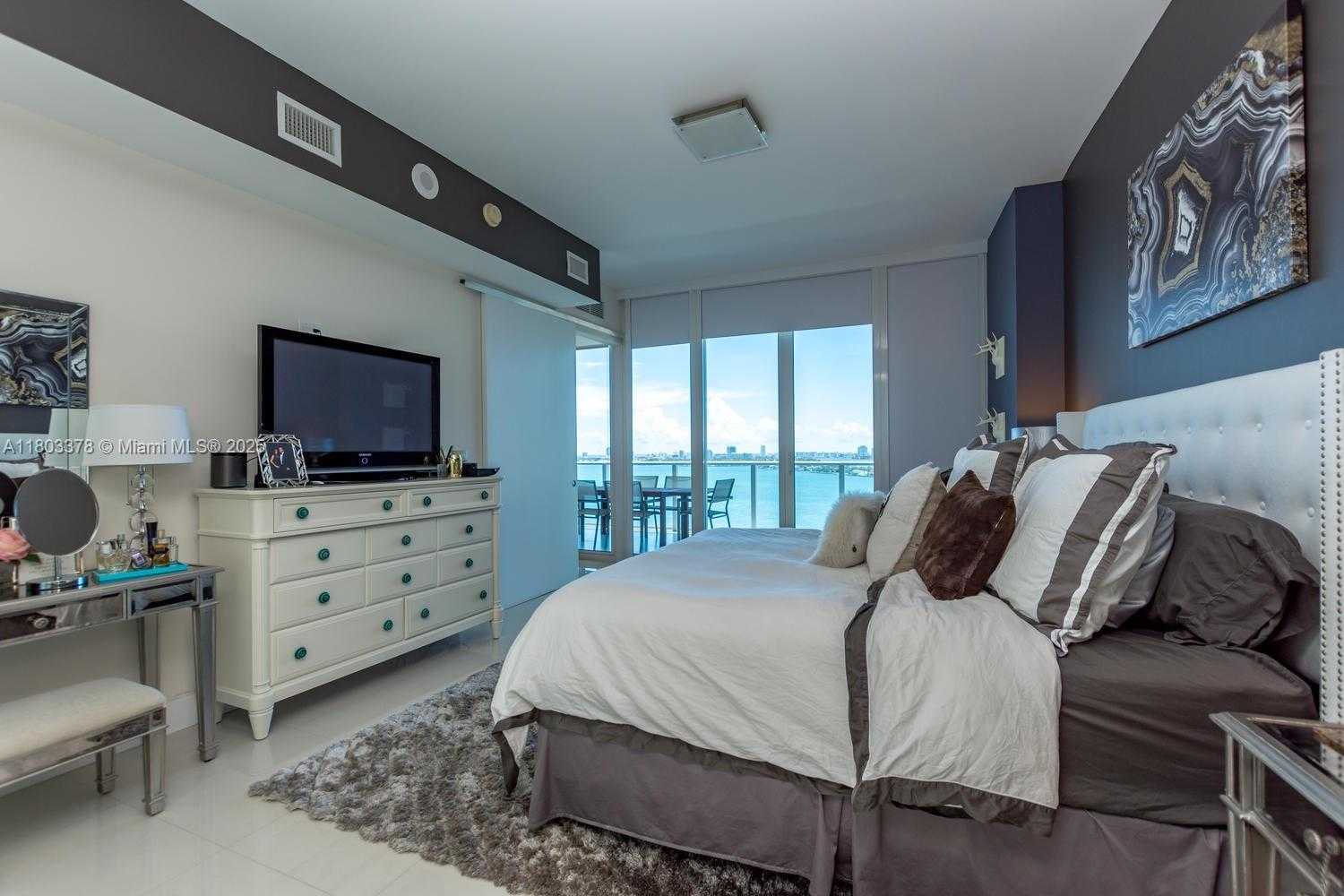Small Image of 2020 NORTH BAYSHORE DR #2005, Miami Number 23