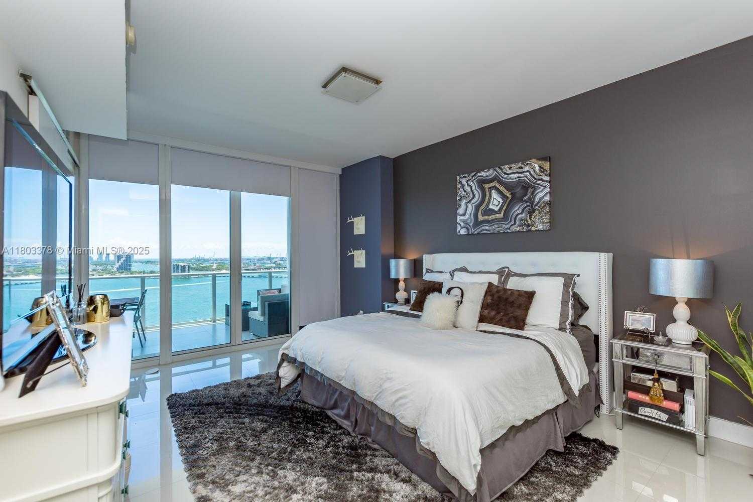 Small Image of 2020 NORTH BAYSHORE DR #2005, Miami Number 25