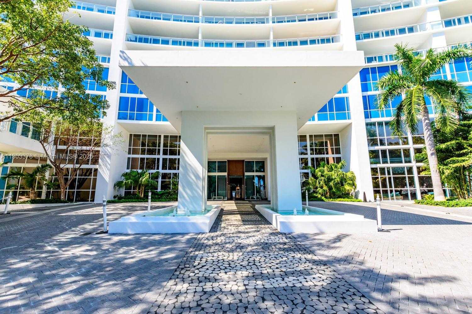 Small Image of 2020 NORTH BAYSHORE DR #2005, Miami Number 34