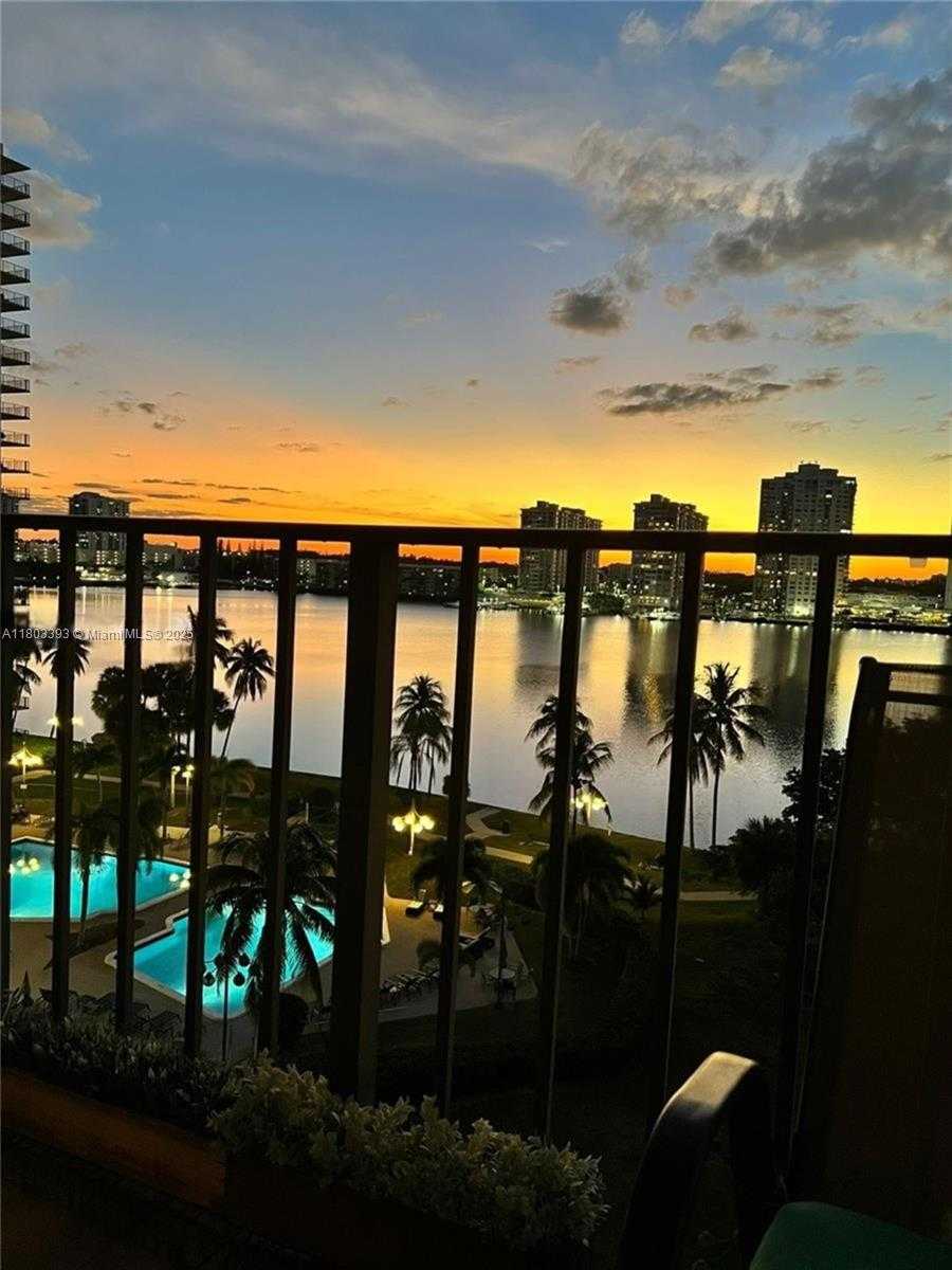 Small Image of 18181 NORTH EAST 31ST CT #509, Aventura Number 31