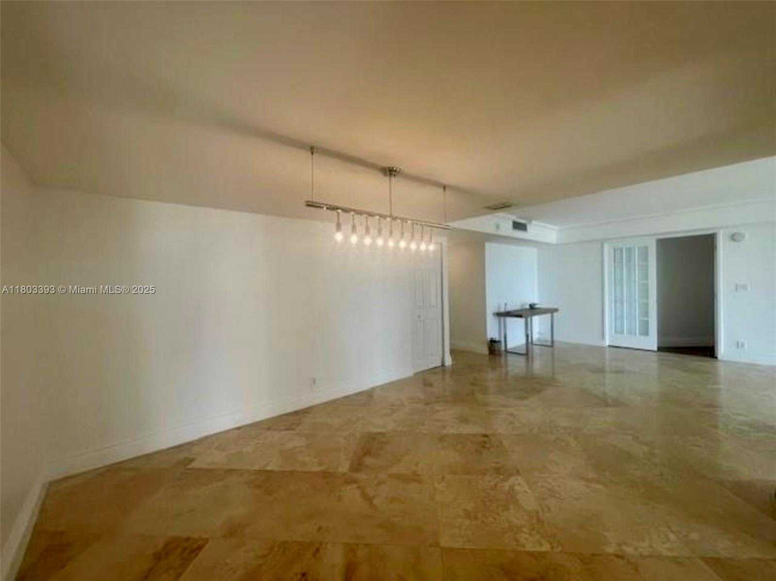 Small Image of 18181 NORTH EAST 31ST CT #509, Aventura Number 4