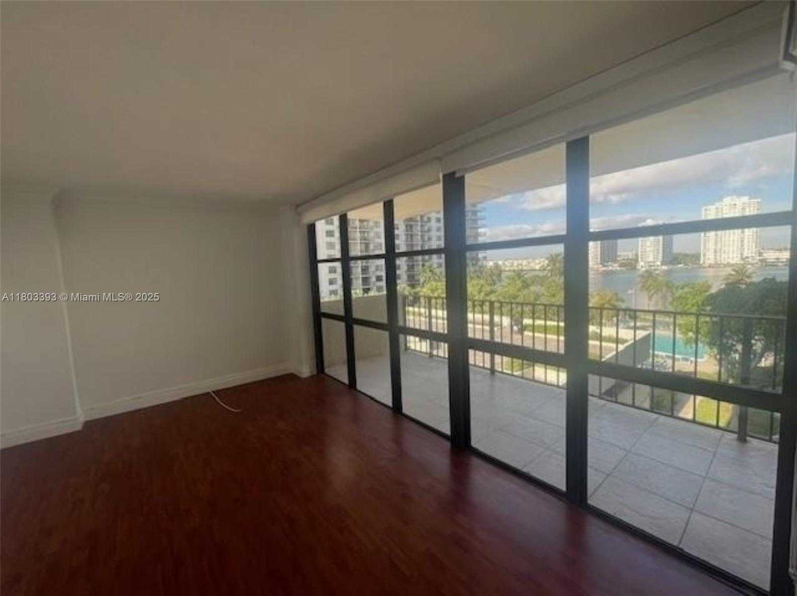 Small Image of 18181 NORTH EAST 31ST CT #509, Aventura Number 5