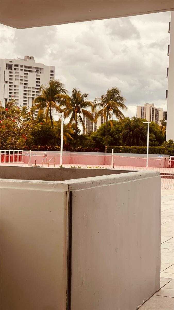 Imagen de Pequeño Objeto