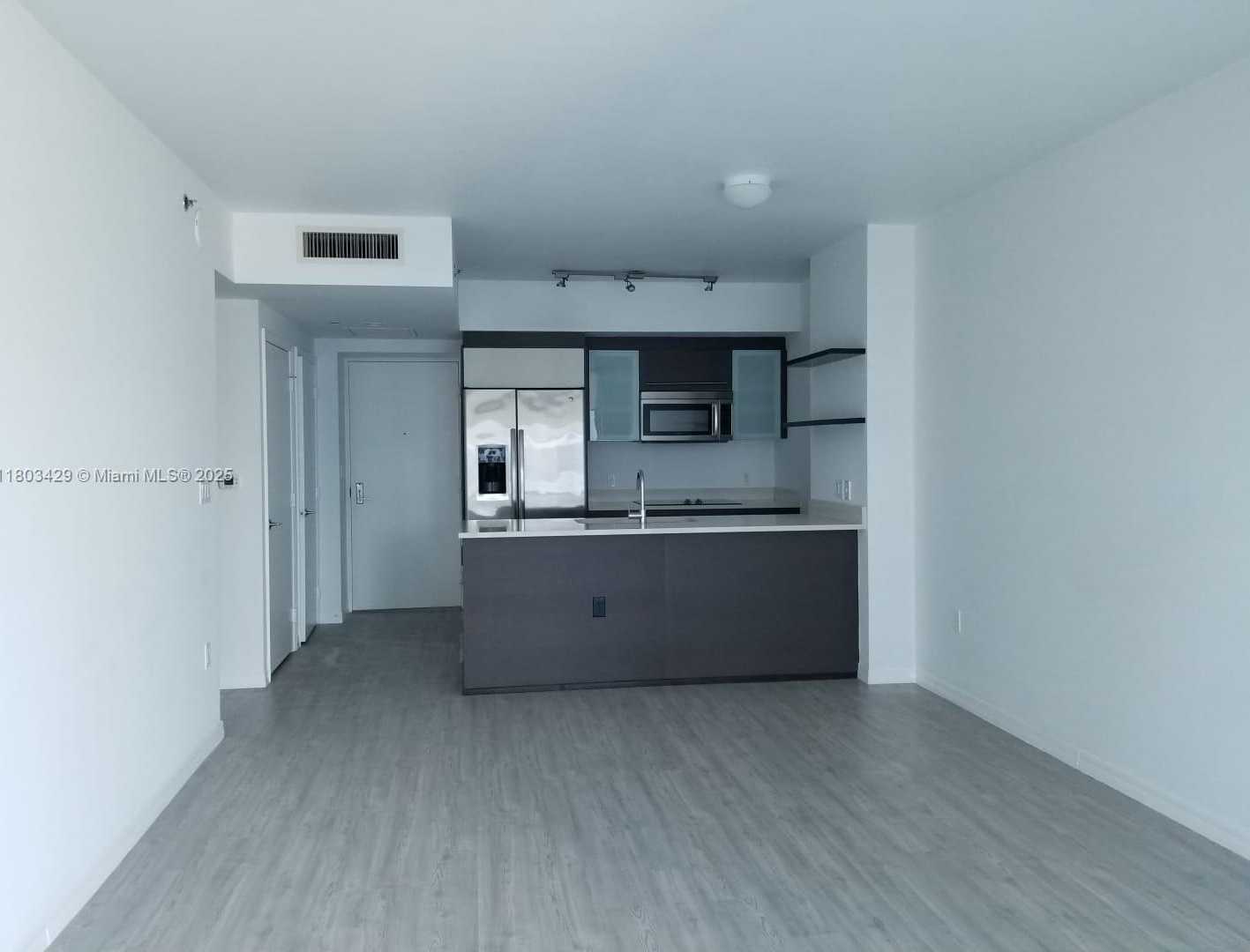 Small Image of 500 BRICKELL AVE #3404, Miami Number 12