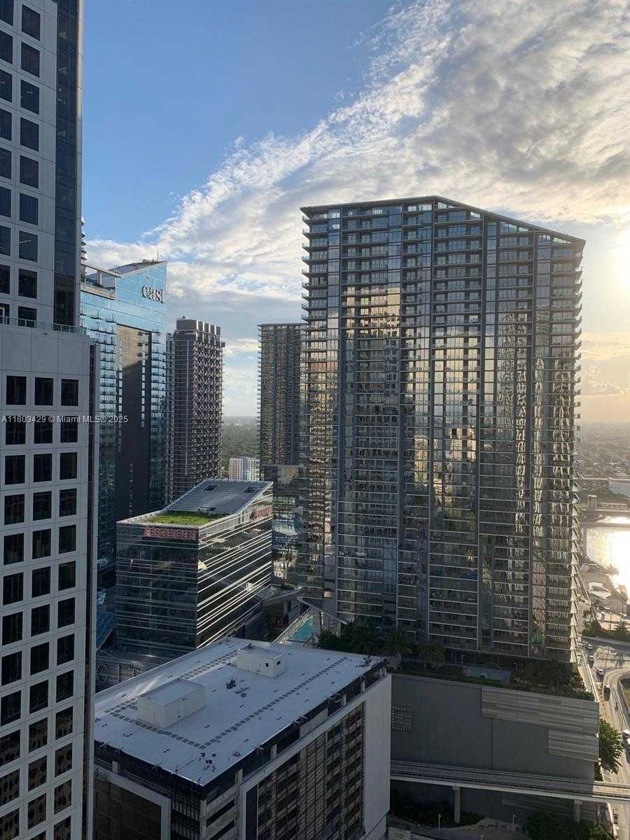 Small Image of 500 BRICKELL AVE #3404, Miami Number 2