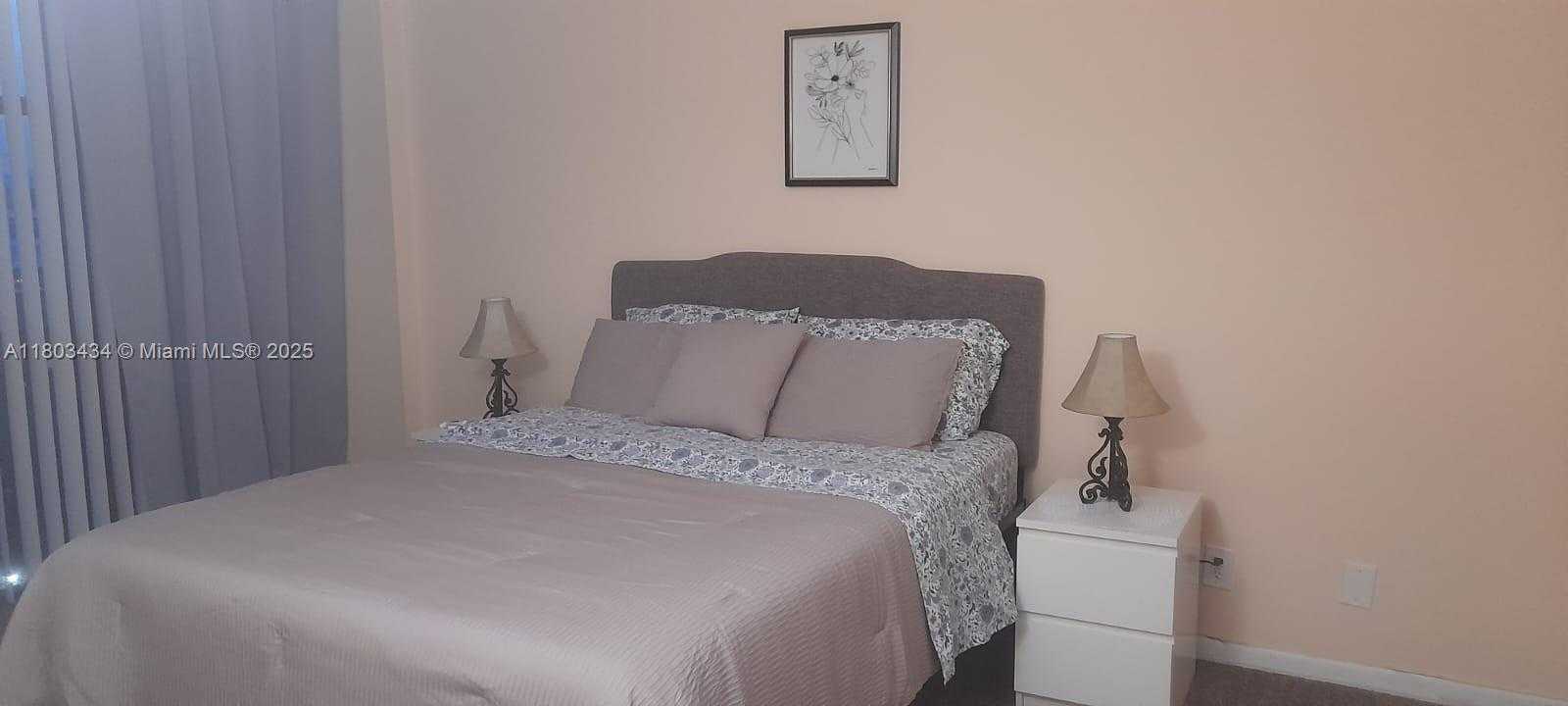 Small Image of 16919 NORTH BAY RD #815, Sunny Isles Beach Number 35
