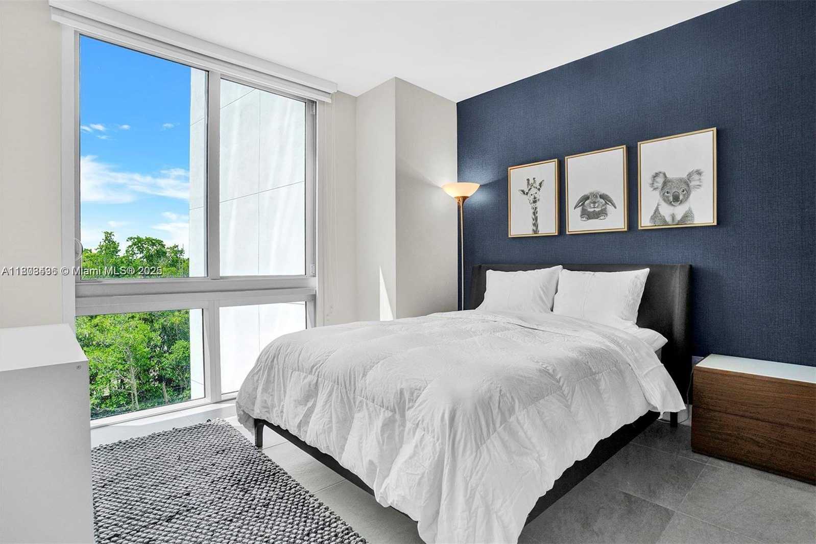 Small Image of 16385 BISCAYNE BLVD #421, North Miami Beach Number 13