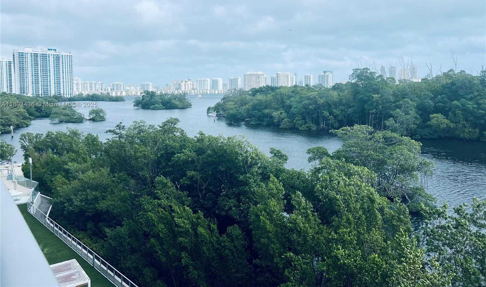Small Image of 16385 BISCAYNE BLVD #421, North Miami Beach Number 7