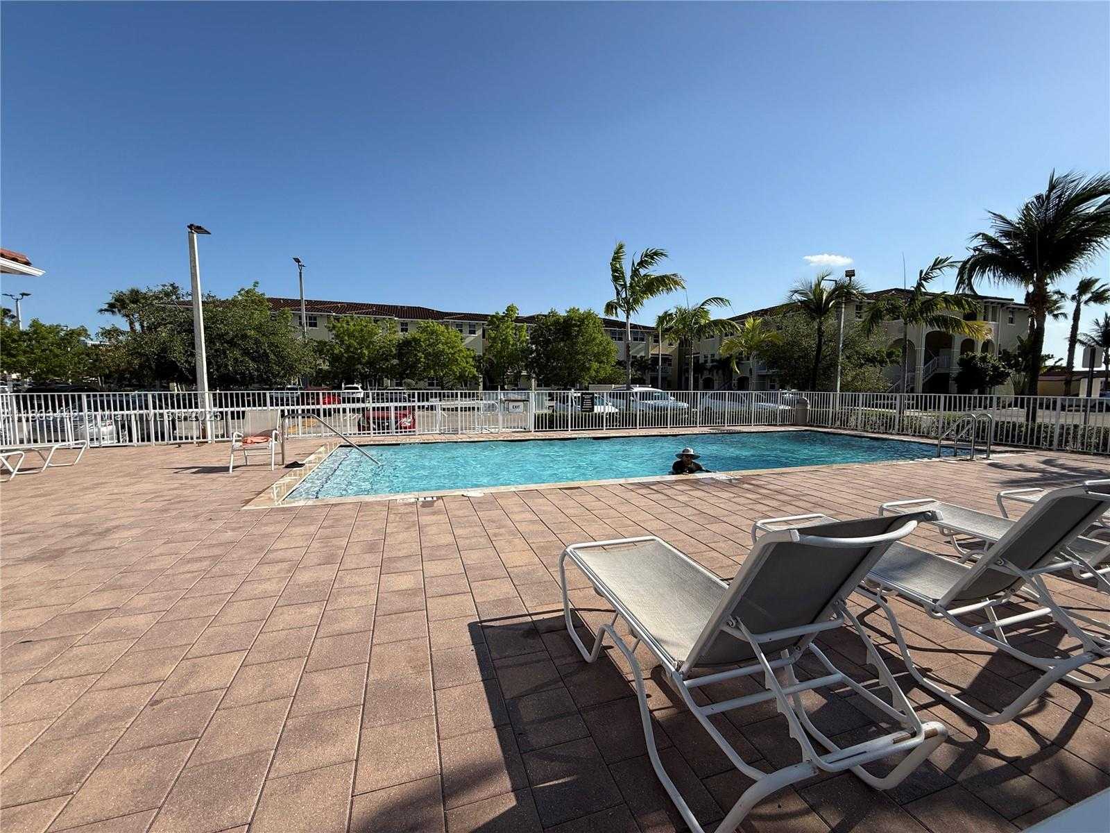 Small Image of 290 NORTH WEST 109TH AVE #202, Miami Number 7
