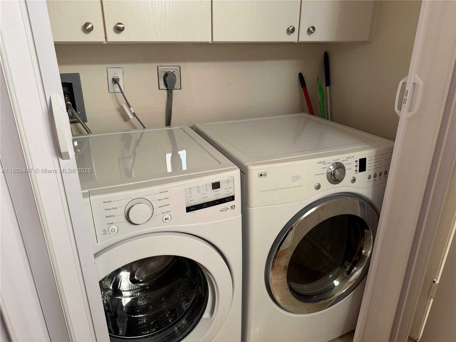 Small Image of 7000 ISLAND BLVD #2403, Aventura Number 14