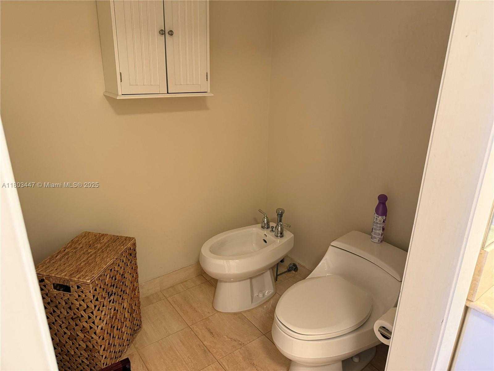 Small Image of 7000 ISLAND BLVD #2403, Aventura Number 17
