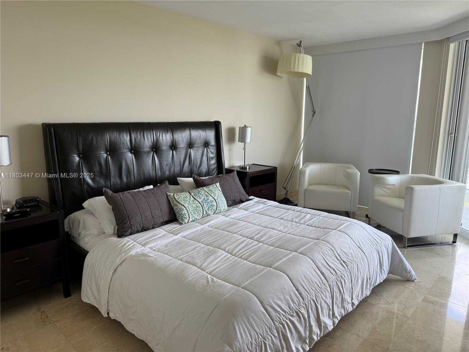 Small Image of 7000 ISLAND BLVD #2403, Aventura Number 19