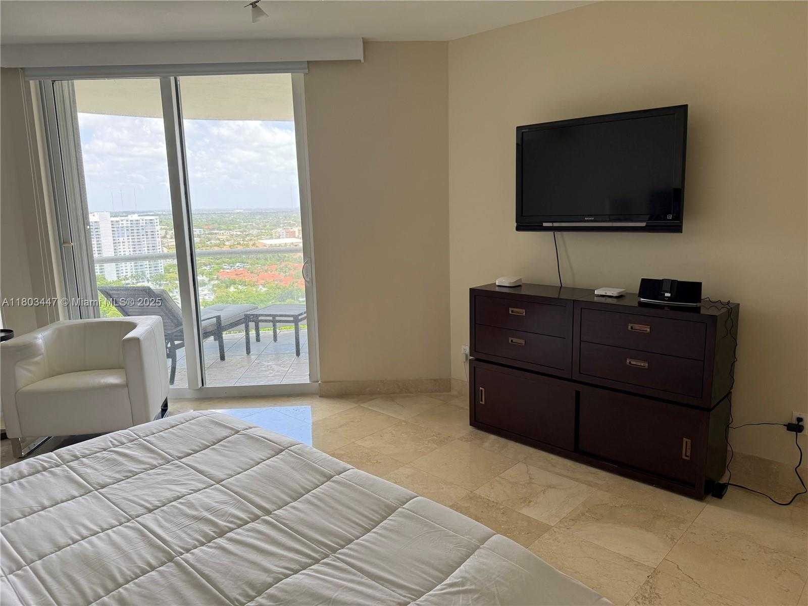 Small Image of 7000 ISLAND BLVD #2403, Aventura Number 20