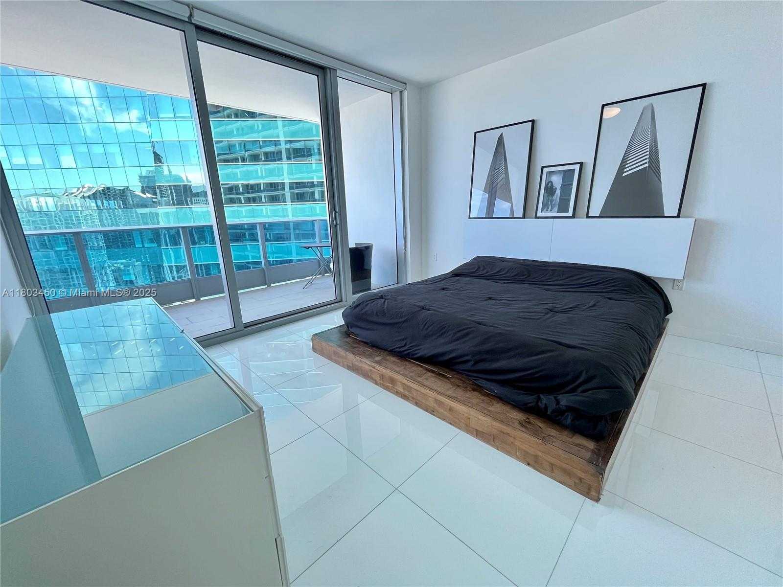 Small Image of 200 BISCAYNE BOULEVARD WAY #4111, Miami Number 5
