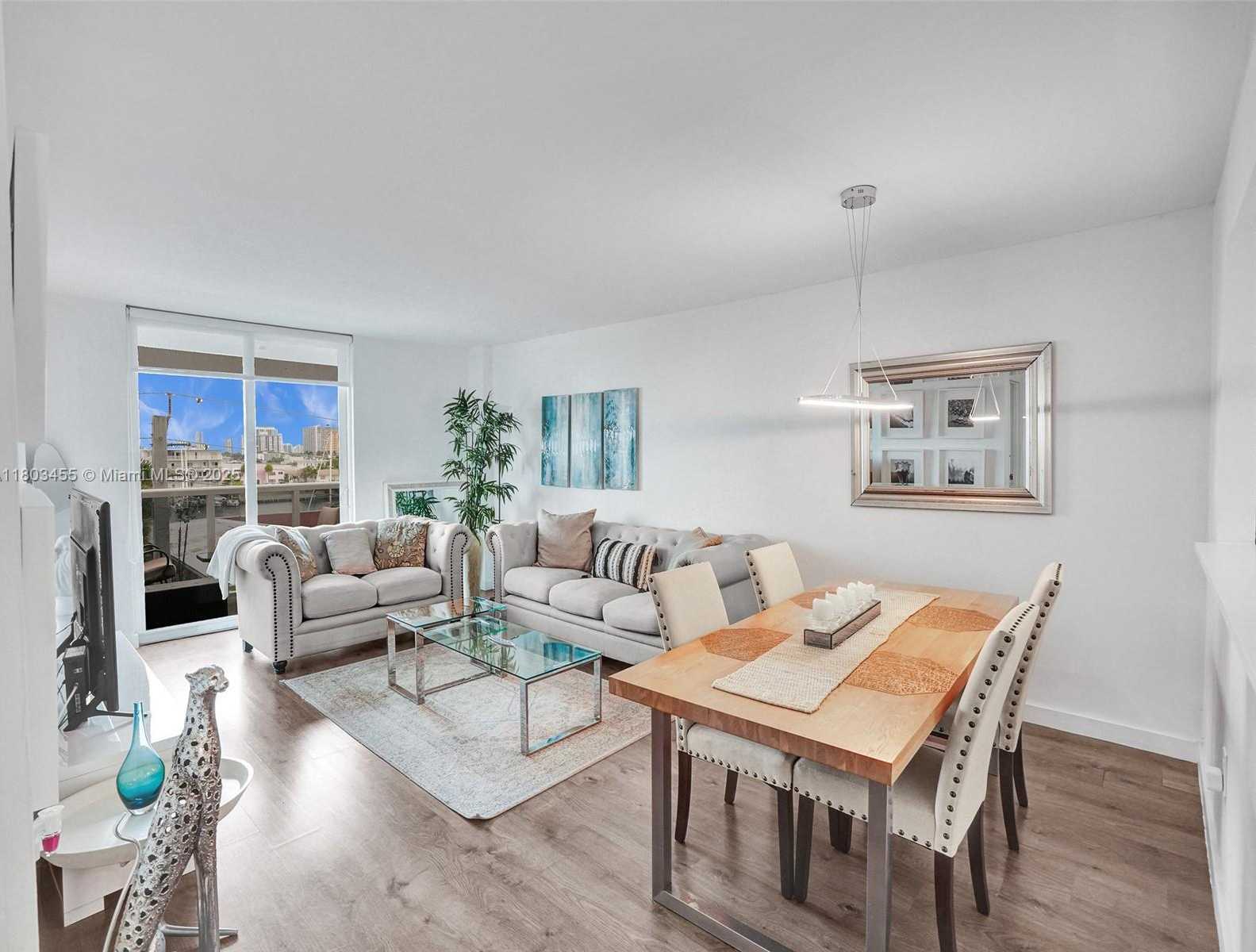 Small Image of 7928 WEST DR #504, North Bay Village Number 10