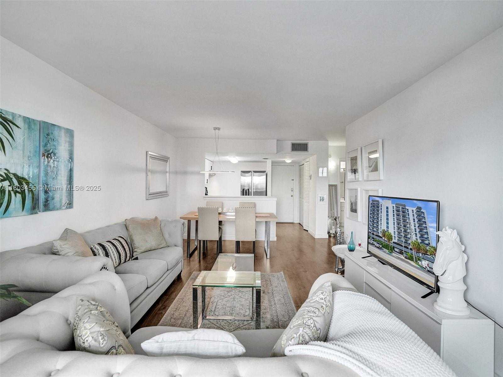 Small Image of 7928 WEST DR #504, North Bay Village Number 2