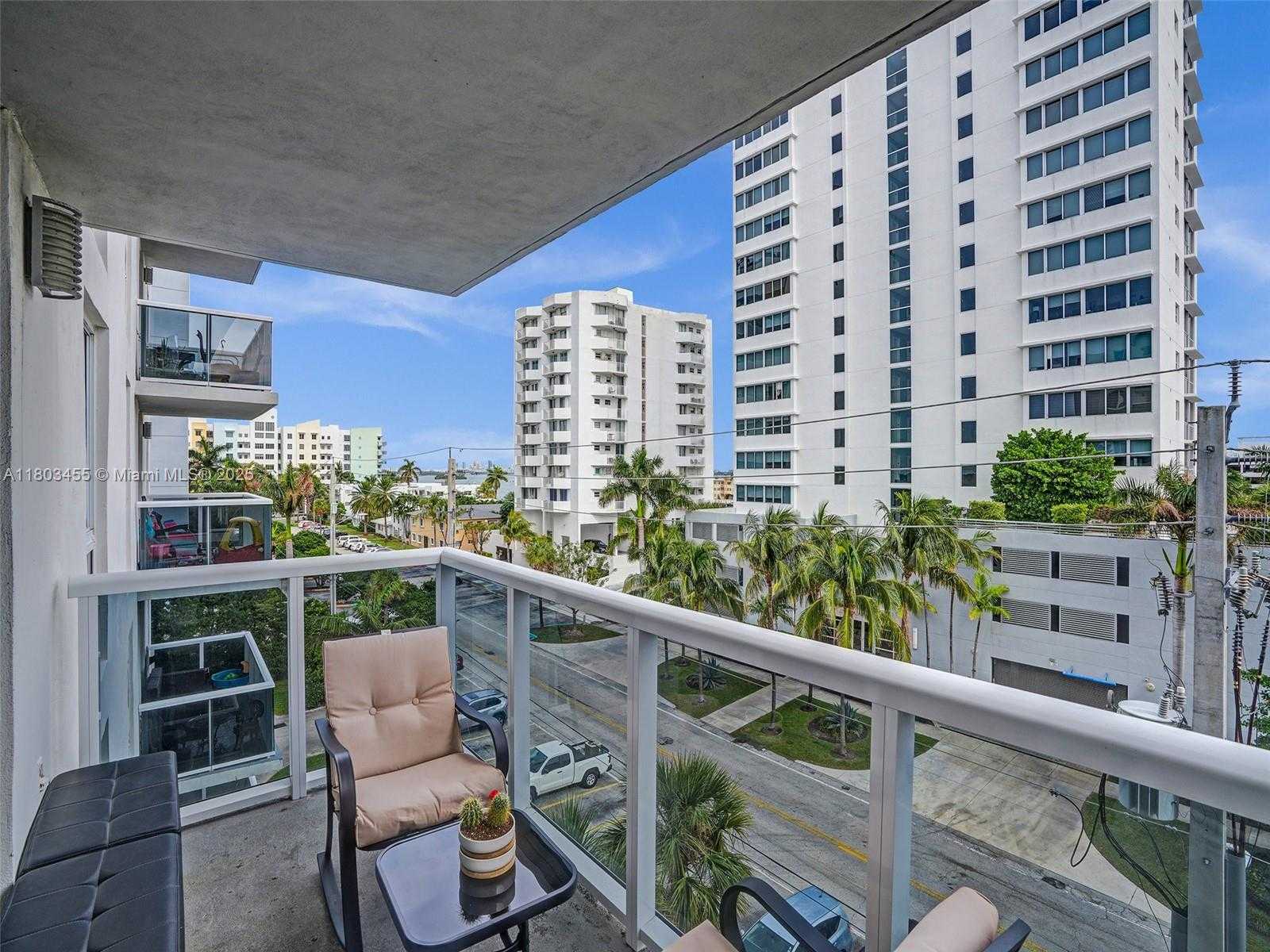 Small Image of 7928 WEST DR #504, North Bay Village Number 22