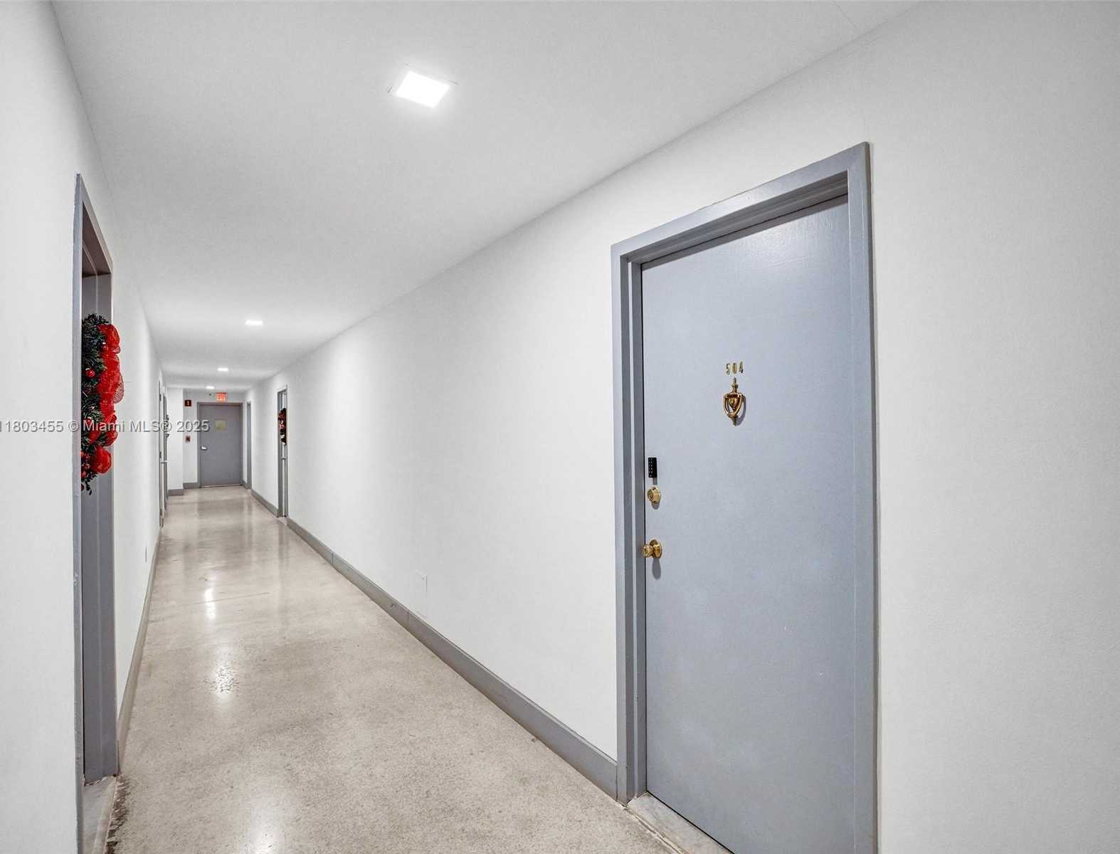 Small Image of 7928 WEST DR #504, North Bay Village Number 24