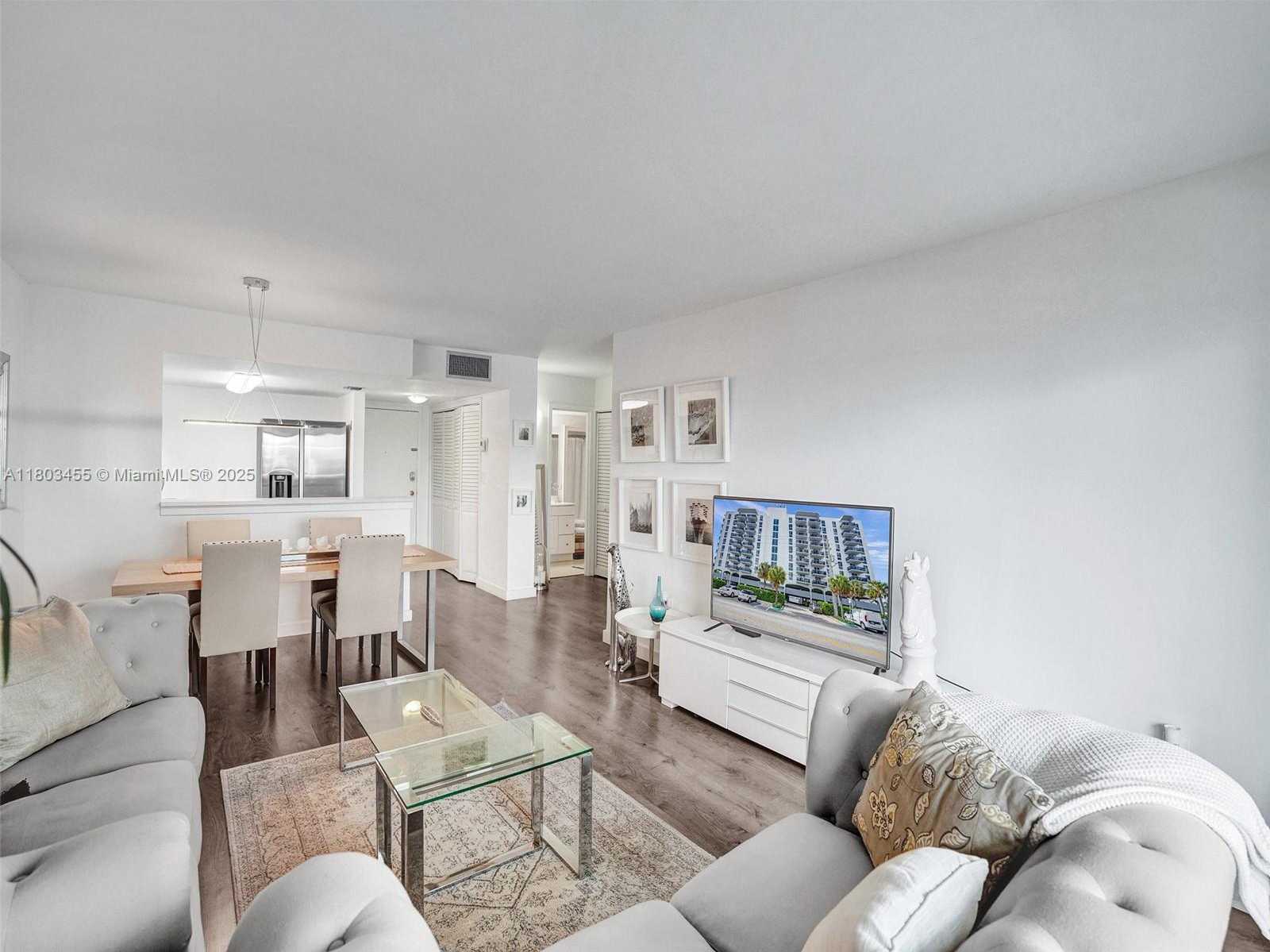 Small Image of 7928 WEST DR #504, North Bay Village Number 3