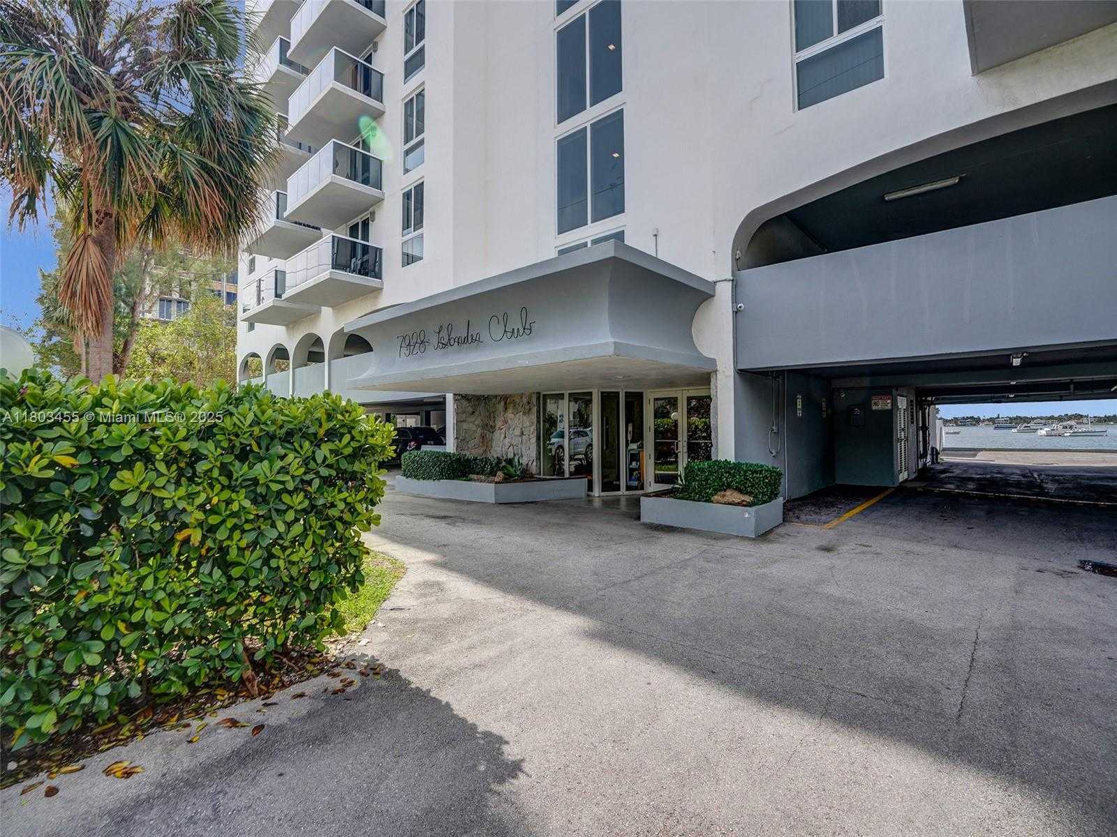 Small Image of 7928 WEST DR #504, North Bay Village Number 33