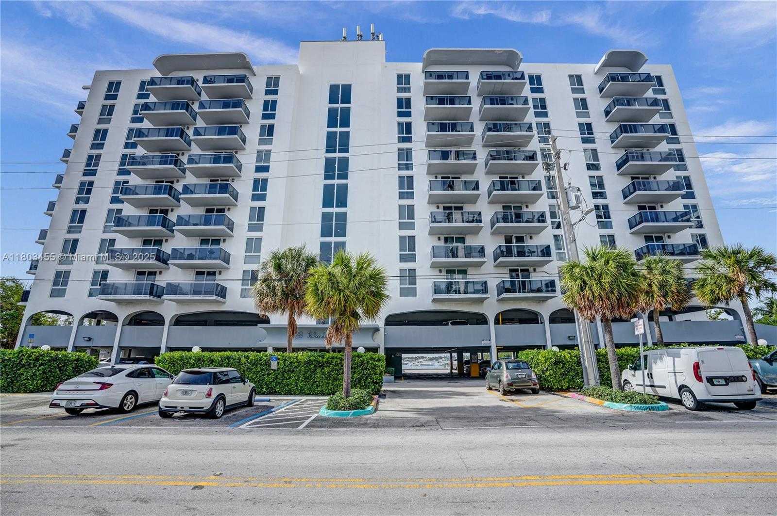 Small Image of 7928 WEST DR #504, North Bay Village Number 36
