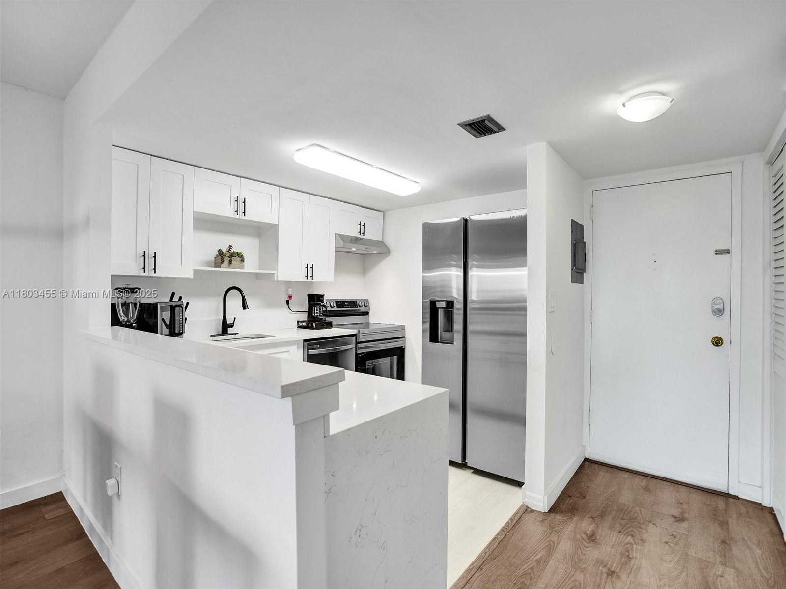 Small Image of 7928 WEST DR #504, North Bay Village Number 7