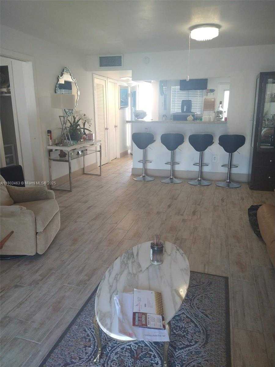 Small Image of 7850 BYRON AVE #702, Miami Beach Number 10