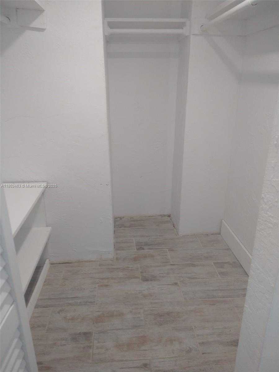Small Image of 7850 BYRON AVE #702, Miami Beach Number 13