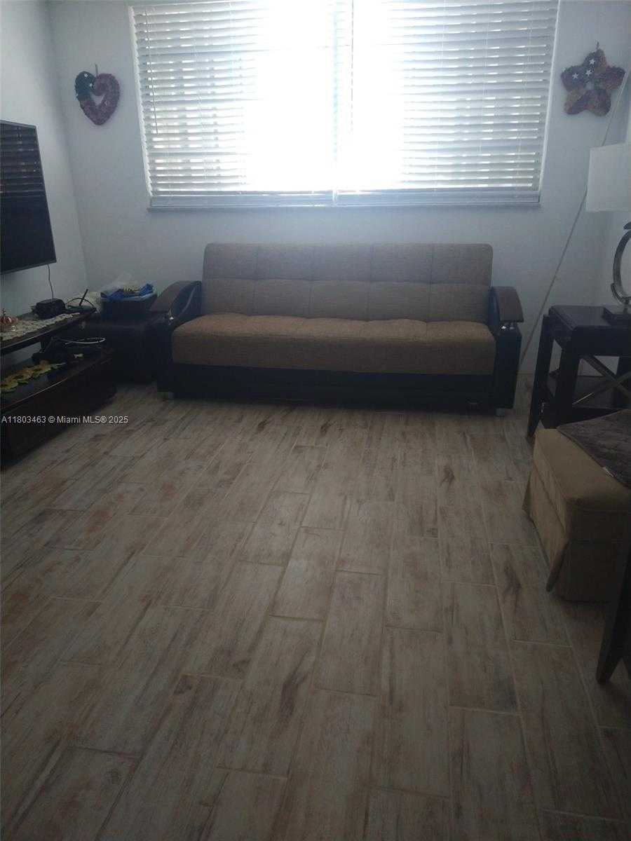 Small Image of 7850 BYRON AVE #702, Miami Beach Number 15