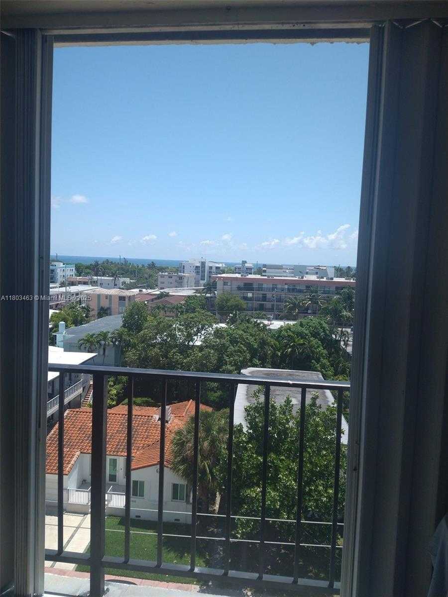 Small Image of 7850 BYRON AVE #702, Miami Beach Number 16