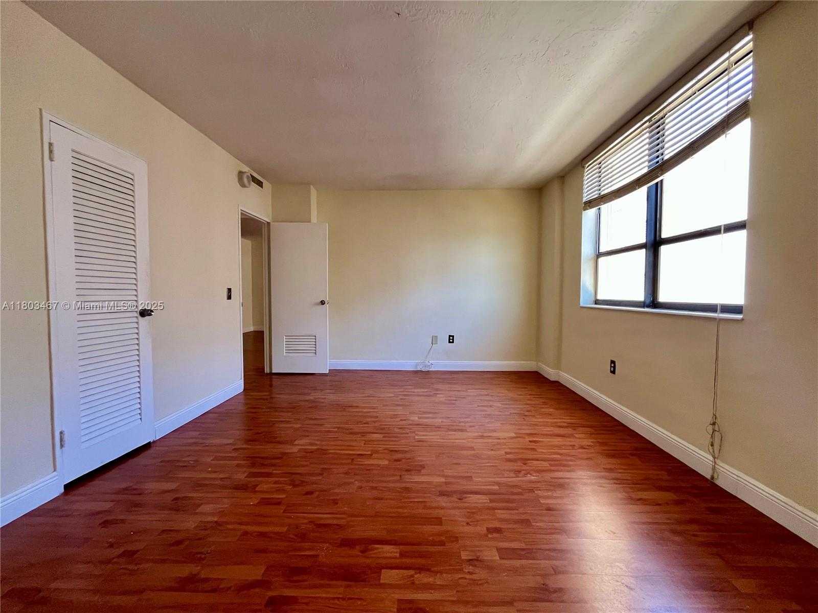 Small Image of 10185 COLLINS AVE #1515, Bal Harbour Number 15