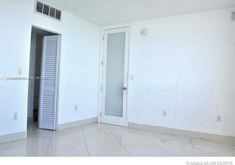 Small Image of 905 BRICKELL BAY DR #1030, Miami Number 19