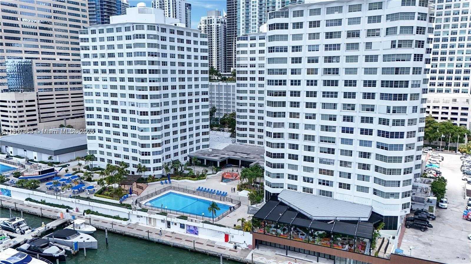 Small Image of 905 BRICKELL BAY DR #1030, Miami Number 41