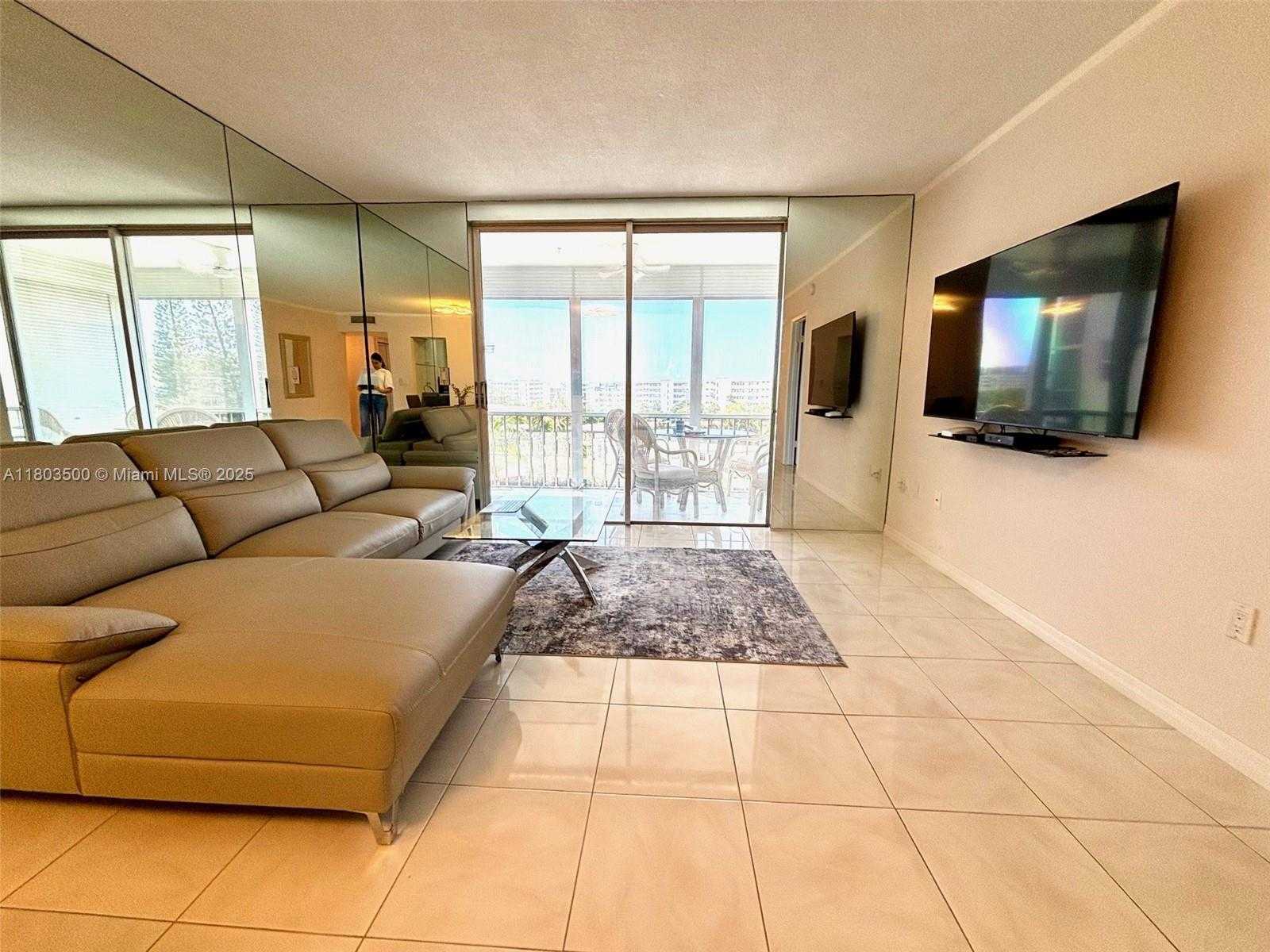 Small Image of 2859 LEONARD DR #G508, Aventura Number 16